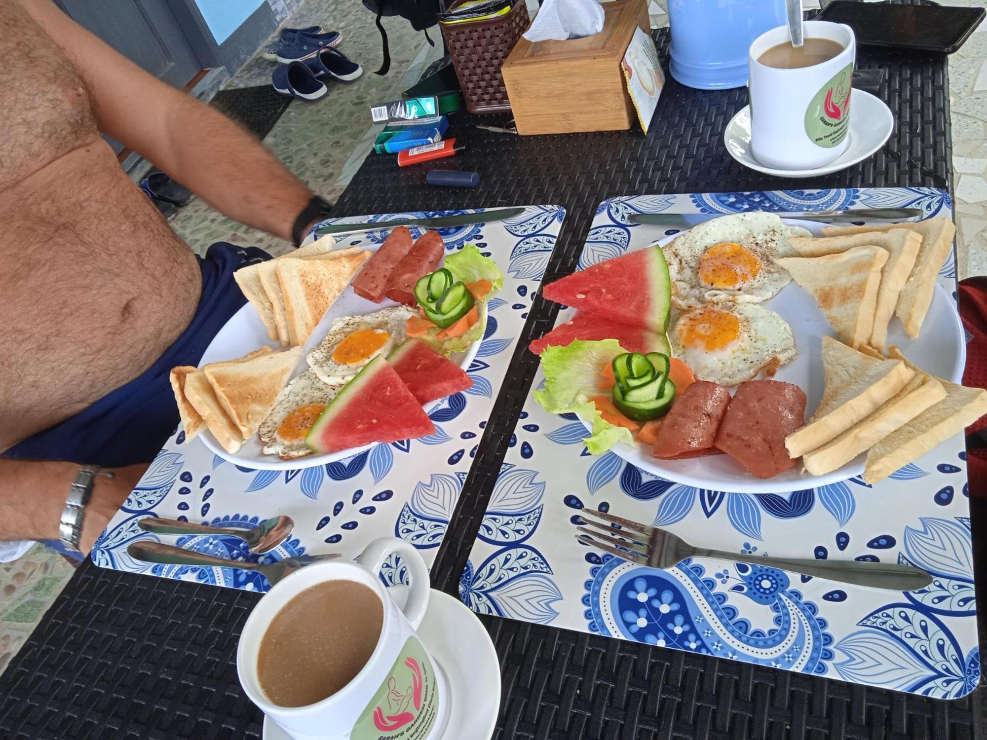 Sarah'S Garden Bnb & Spa Bed & Breakfast Clarin  ภายนอก รูปภาพ