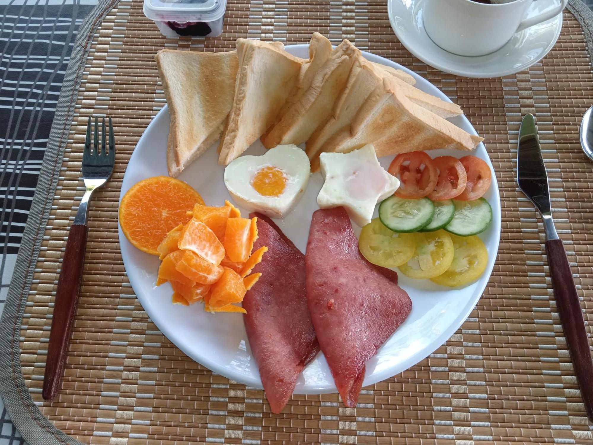 Sarah'S Garden Bnb & Spa Bed & Breakfast Clarin  ภายนอก รูปภาพ