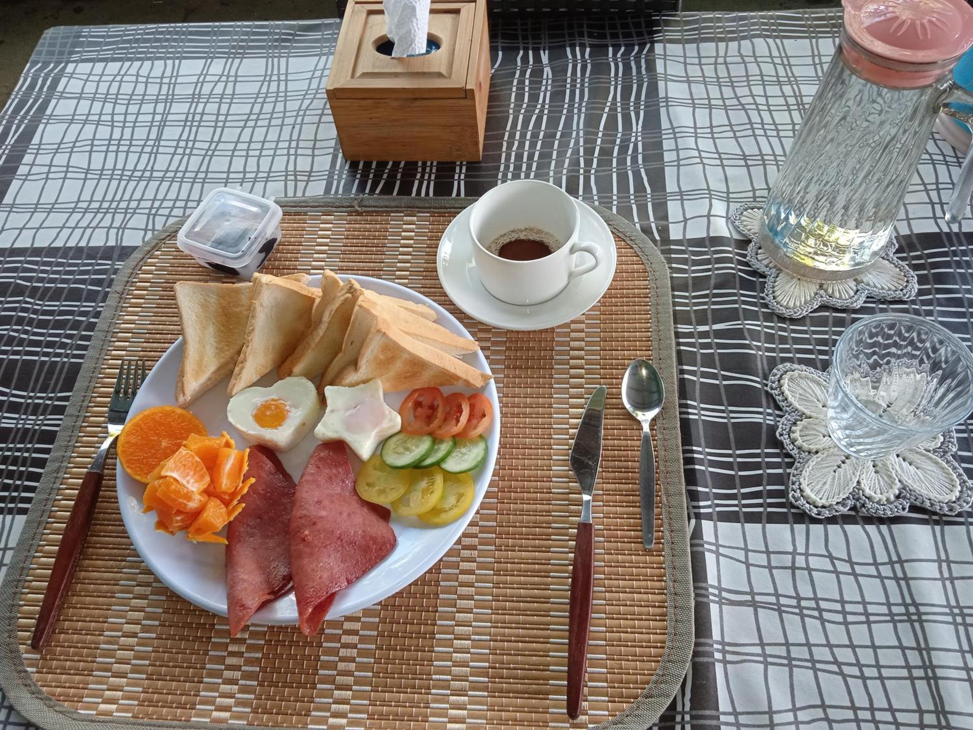 Sarah'S Garden Bnb & Spa Bed & Breakfast Clarin  ภายนอก รูปภาพ