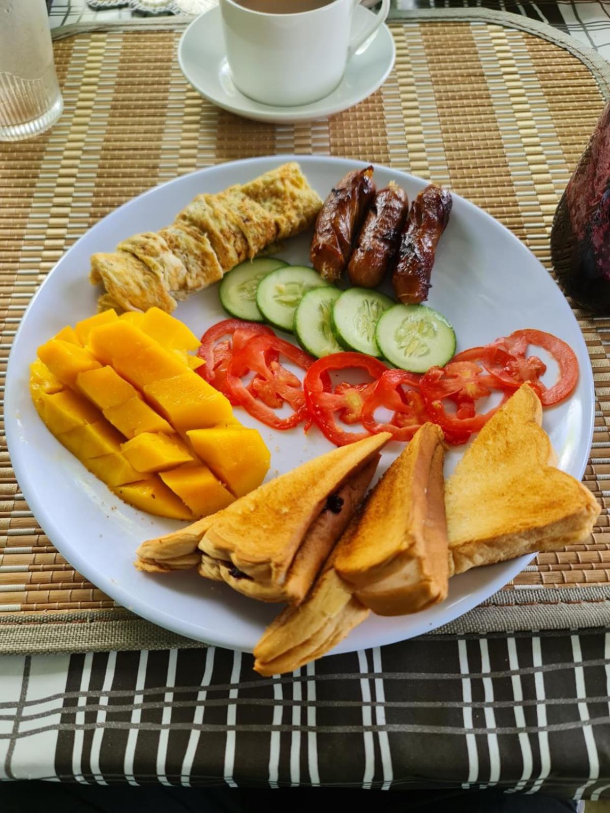 Sarah'S Garden Bnb & Spa Bed & Breakfast Clarin  ภายนอก รูปภาพ