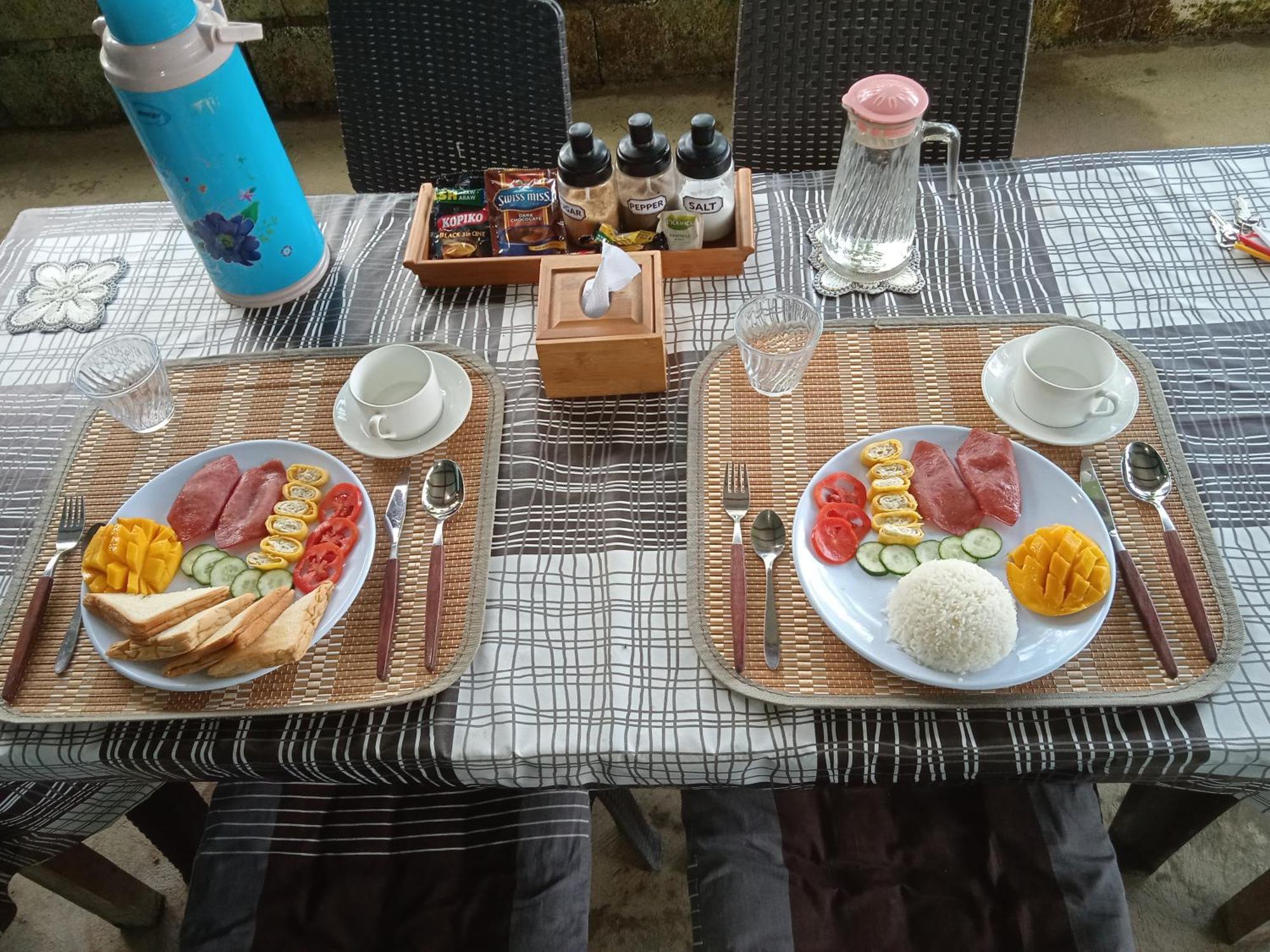 Sarah'S Garden Bnb & Spa Bed & Breakfast Clarin  ภายนอก รูปภาพ
