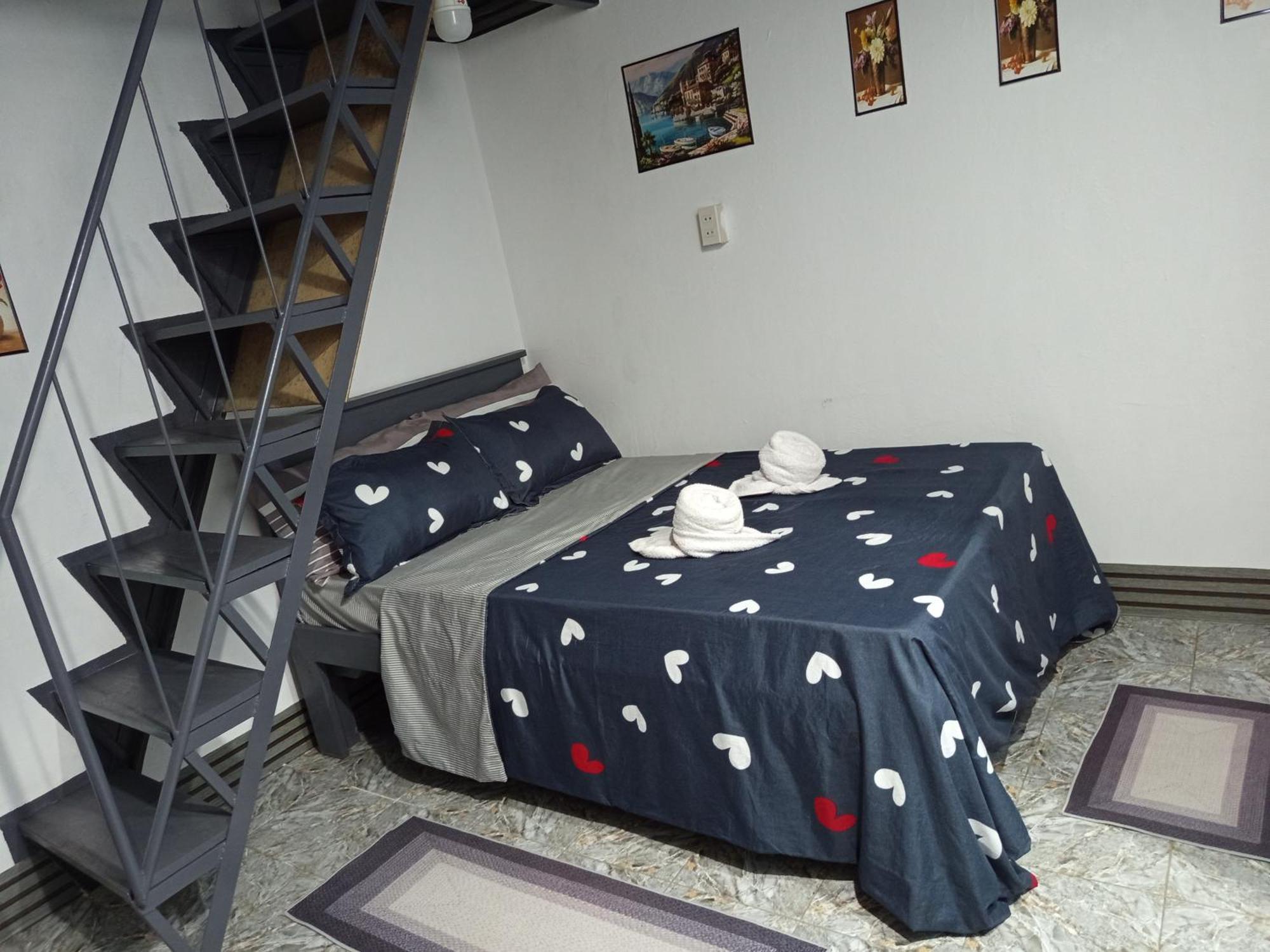 Sarah'S Garden Bnb & Spa Bed & Breakfast Clarin  ภายนอก รูปภาพ