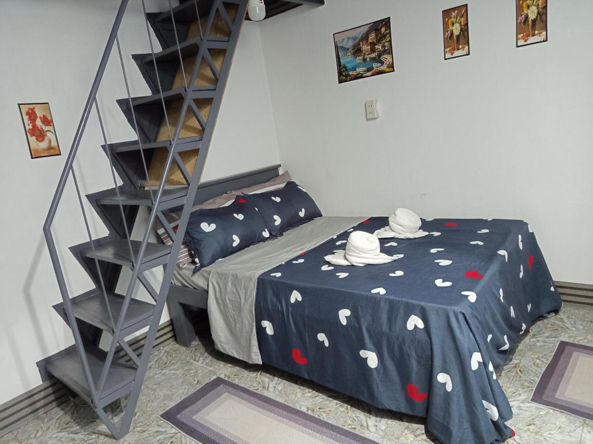 Sarah'S Garden Bnb & Spa Bed & Breakfast Clarin  ภายนอก รูปภาพ
